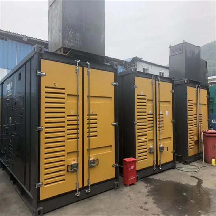 定安温度变化对不同类型欠压保护装置的可靠性影响有何差异？